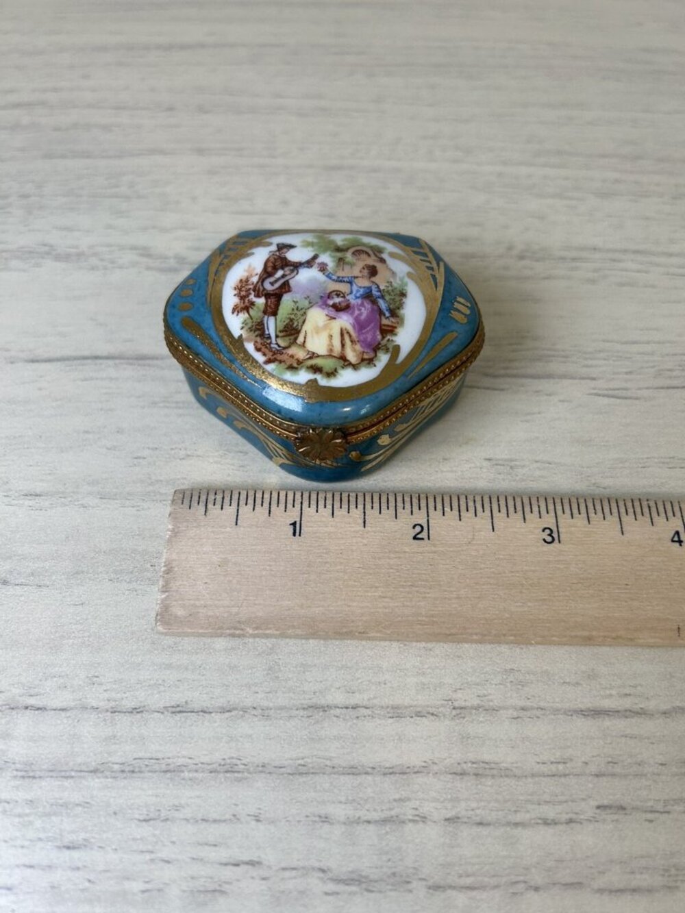 LIMOGES FRANCE BOX Vintage Blue Woman And Man Trinket Box Porcelain Serenade - Picture 10 of 12